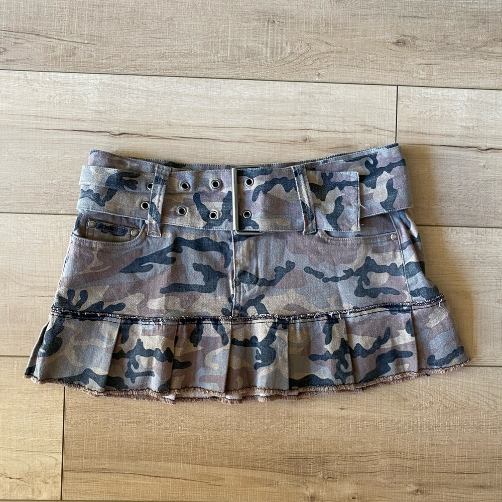 Vintage Y2K Skirt Hydraulic Camo Mini Skirt, Size 9/10 – theme party army girl - Picture 6 of 15
